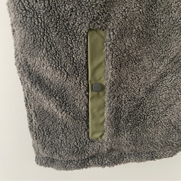 Carhartt Montana Reversible Relaxed Fit Insulated Vest Women's XXL - Picture 8 of 11